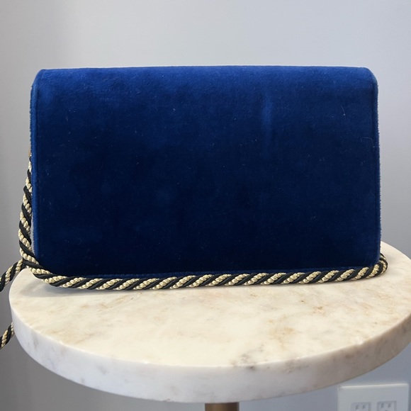 Gucci Authentic Velvet Blue Shoulder Bag, Gold Rope Chain - Picture 6 of 8